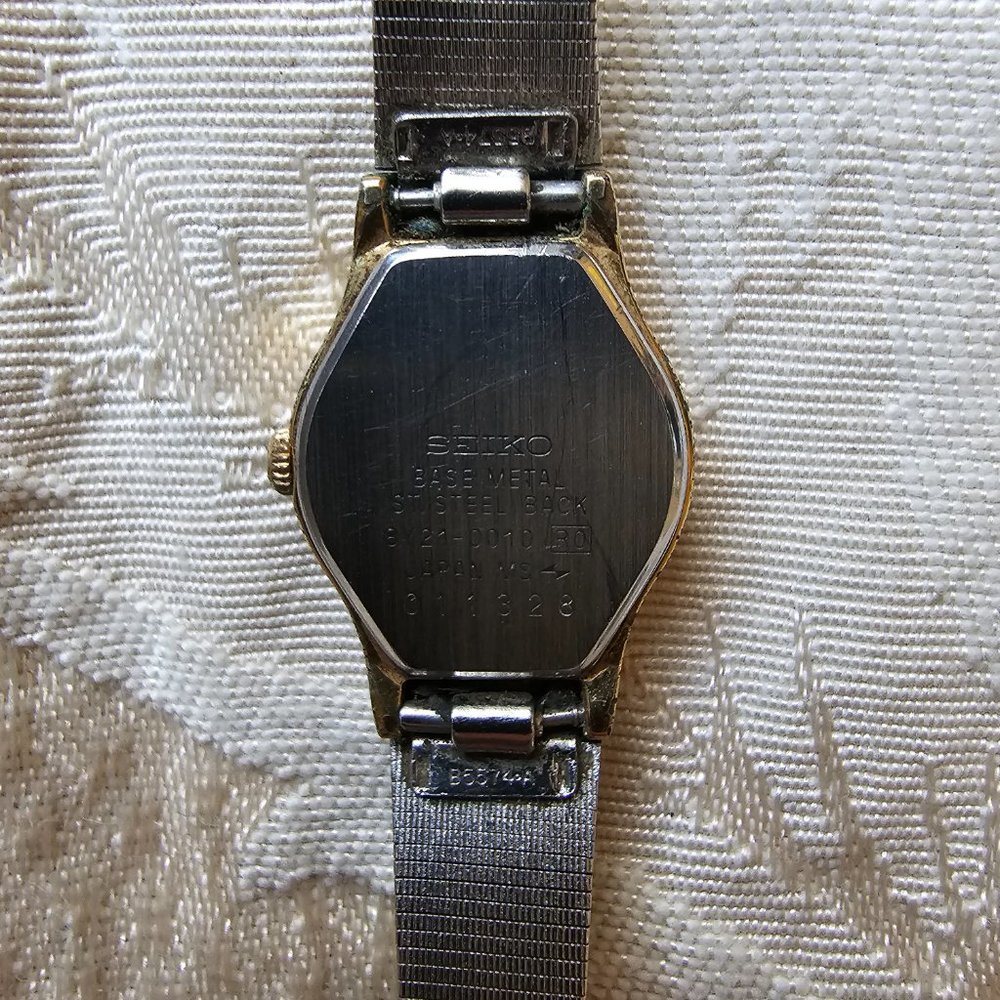 Seiko Quartz Dainty Black and Gold tone Watch - Picture 12 of 16